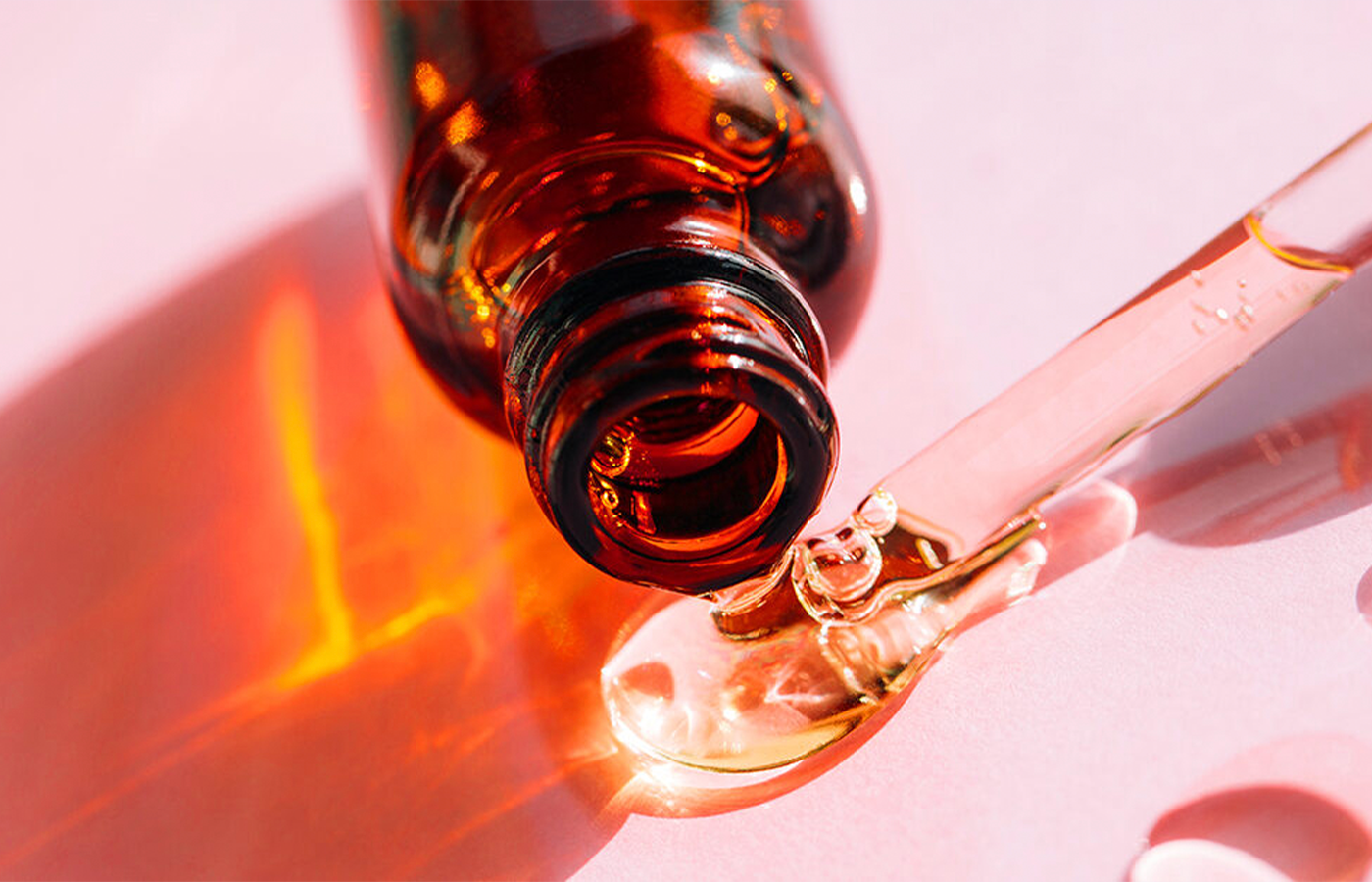 poured bottle of jojoba oil before jojoba oil on hair is used