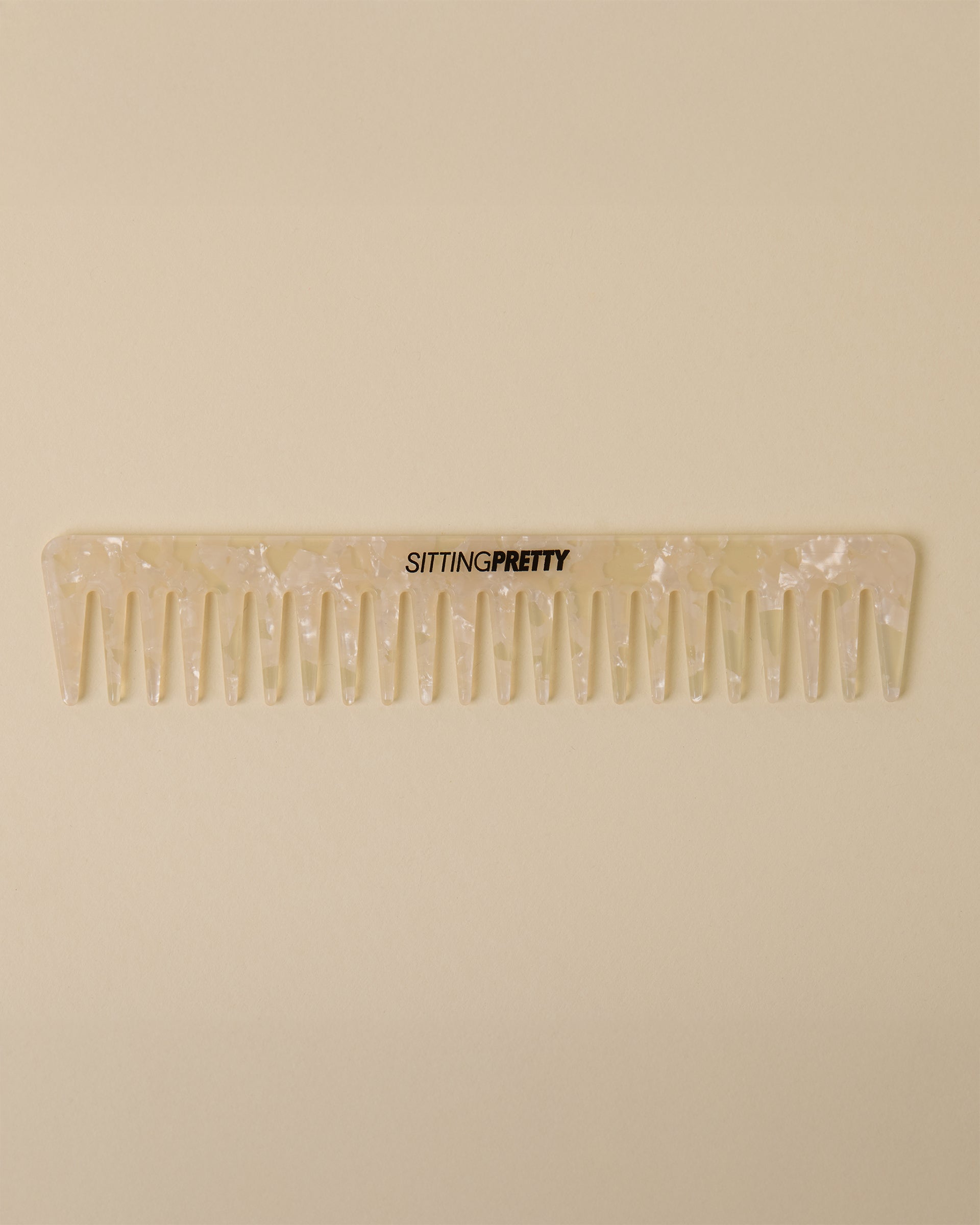 Texture Enhancing Comb