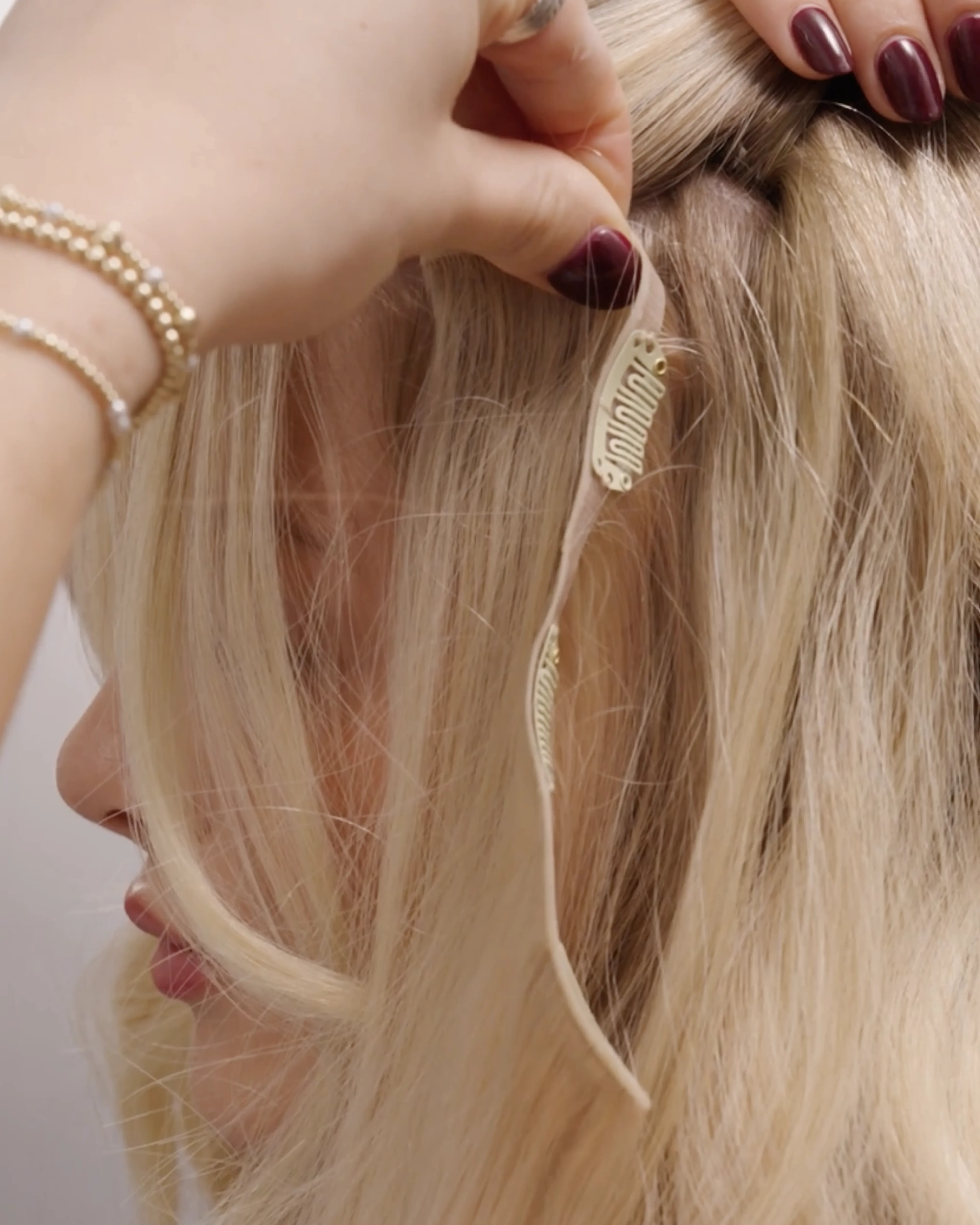 The Go-to Blonde #613/10 Clip-In Hair Extensions