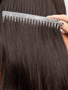 Texture Enhancing Comb